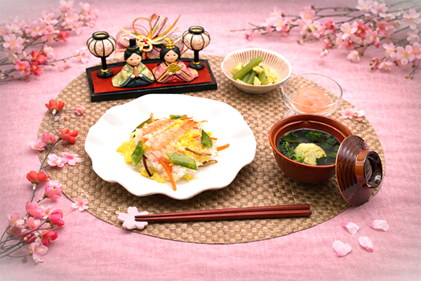 3月行事食　ひなまつり（行事食｜給食｜お雛様｜お内裏様｜ひな壇｜桜｜桃の節句｜春｜彩り｜上巳の節句｜食事バランスガイド｜お祝い｜ぼんぼり）